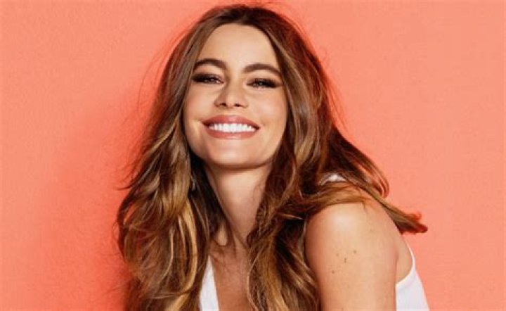 Sofia Vergara Bio, Net Worth, Height, Boyfriend, Body Measurements