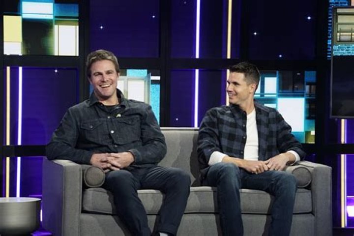 Stephen Amell Siblings Does He Have A Sister Or Brother?